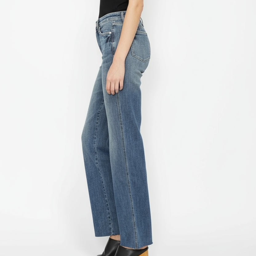 9c51b09f-0170-4901-9b22-f22660fe7e96-Max