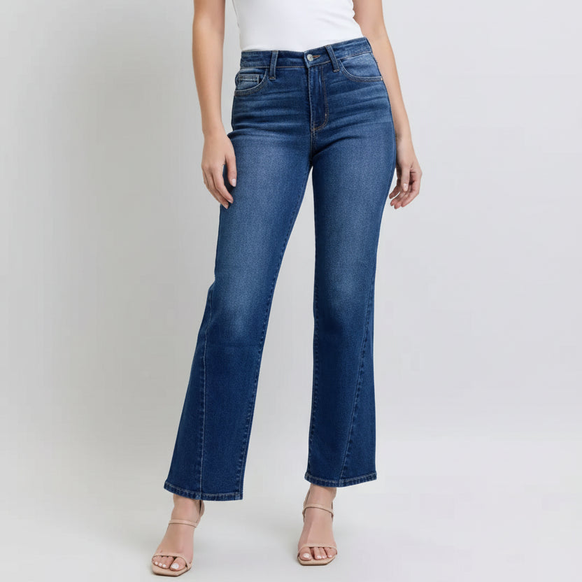 9ceb198a-3ee2-4cf6-9606-963d63685585-Max