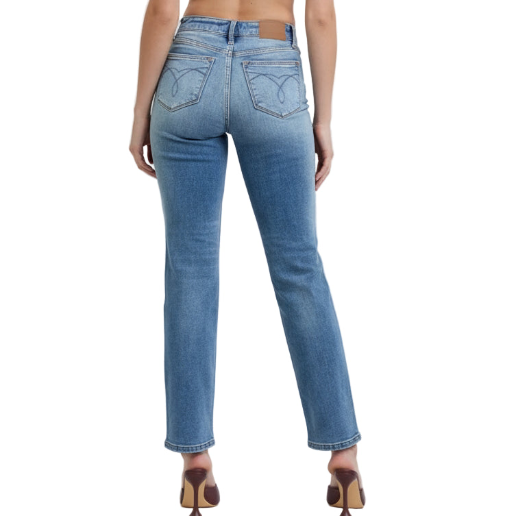 a3b8e9fe-aed5-437b-89bc-a733869cecb8-Max