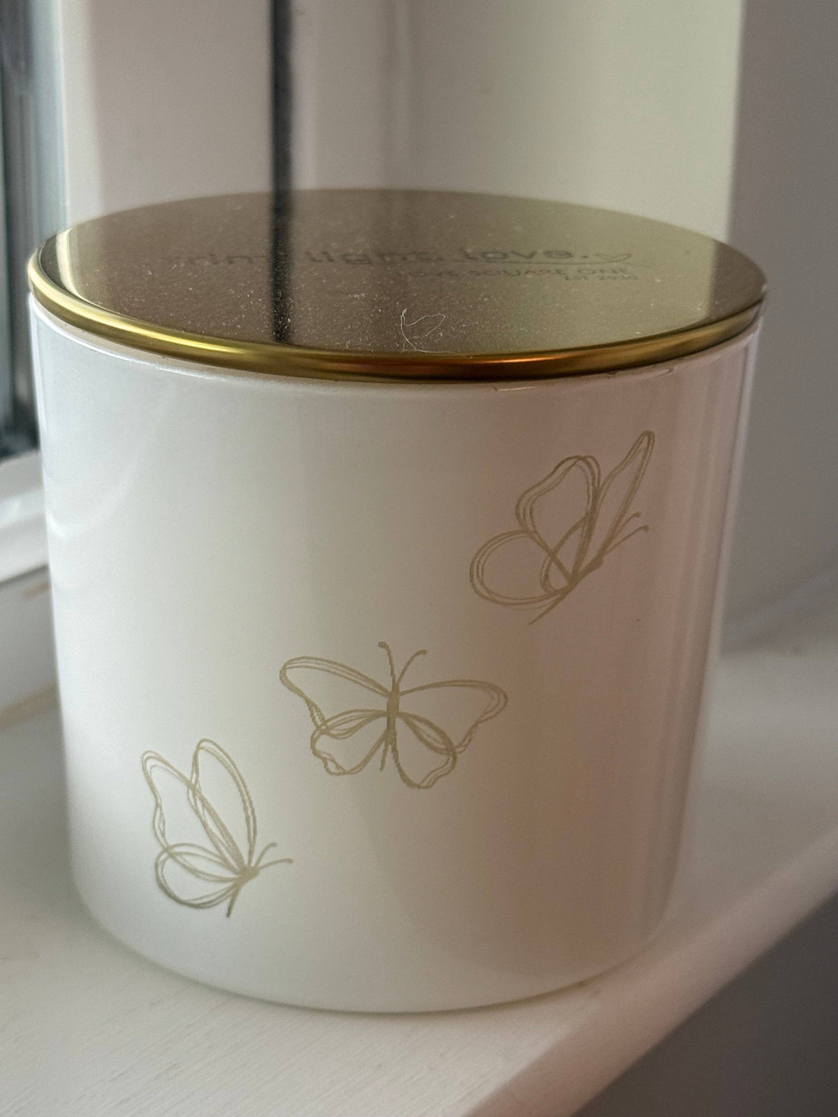 Sweet Tuscan Cashmere Candle, Butterfly Design, Premium: White
