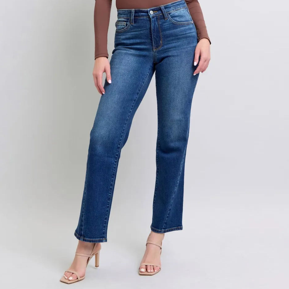 c04babb9-e143-48d1-b3fd-f0a2a39a477c-Max